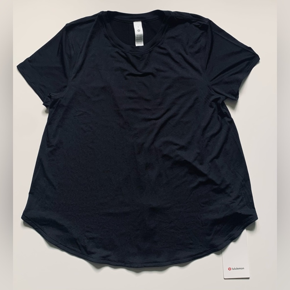 BNWT Lululemon Lightweight Split-Back Training T-Shirt